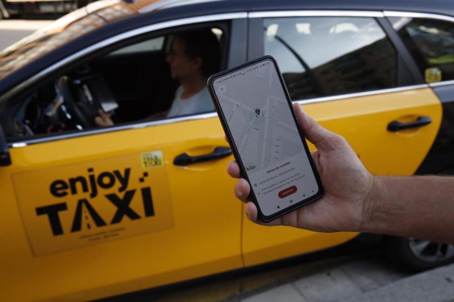 Entra En Funcionamiento La App M Vil Amb Mobilitat Para Pedir Taxi En