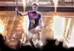 Justin Bieber durante la actuación que ha ofrecido en el Palau Sant Jordi