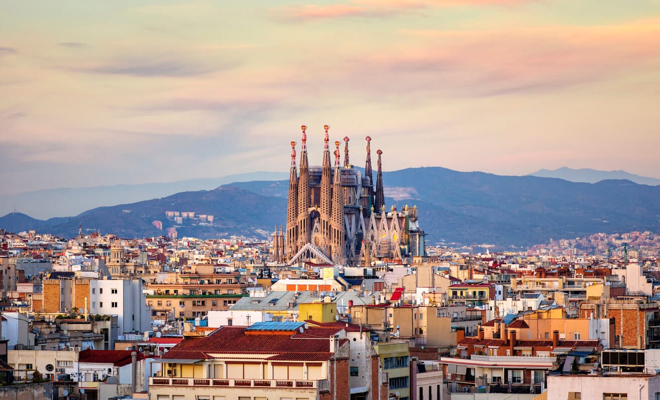viajar a barcelona con poco dinero