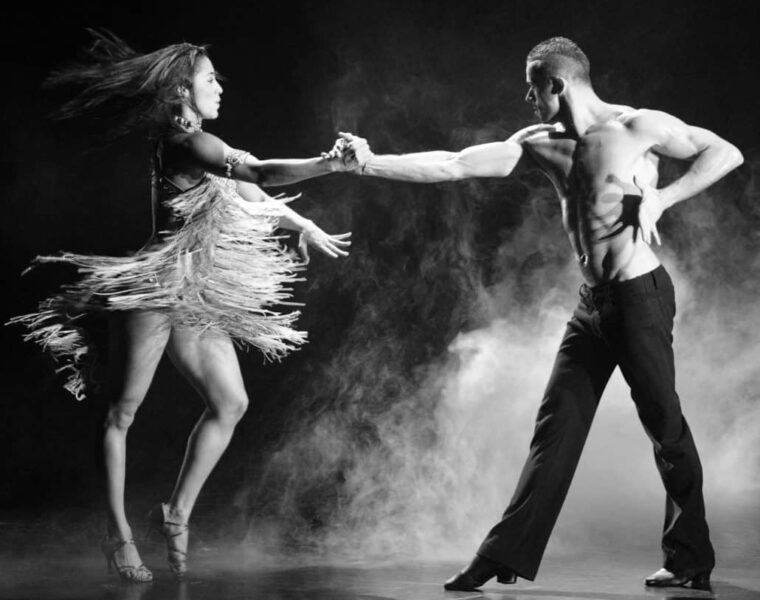 Vibra latina en Barcelona: 4 sitios de baile, música y fiesta