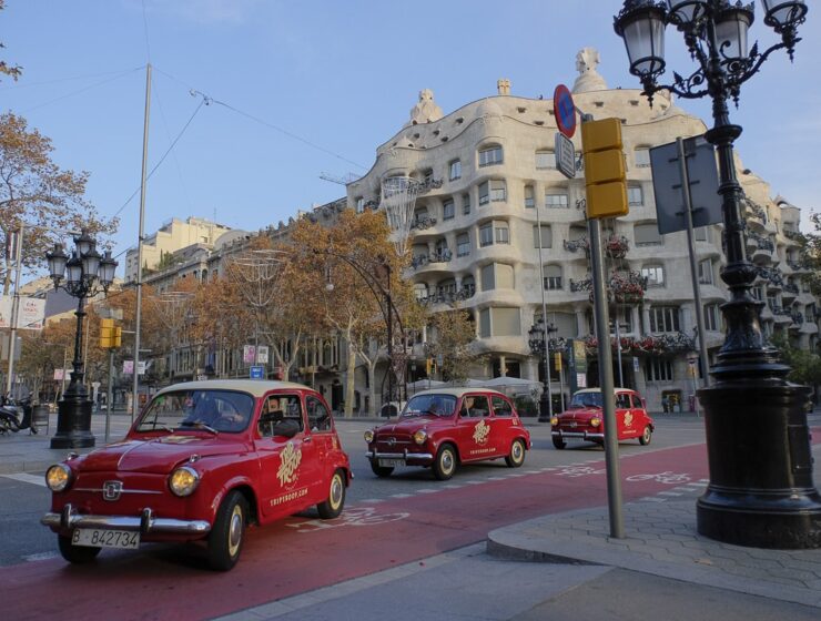Tour vintage: recorre la ciudad en un Seat 600
