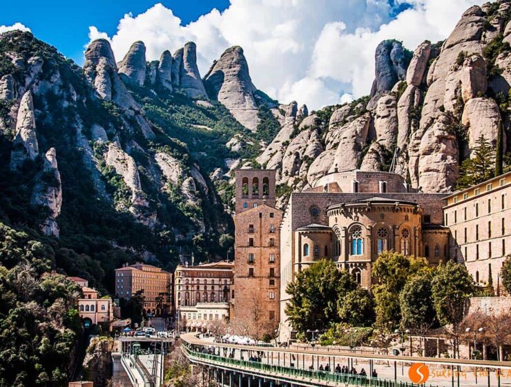 Ven a conocer el Montserrat y su monasterio
