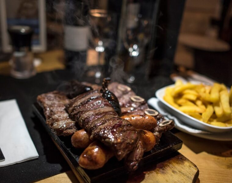 ¿Te gusta la carne a la parrilla?: visita estos 5 restaurantes argentinos en Barcelona