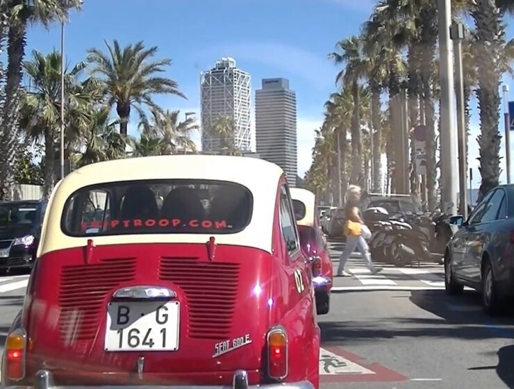 Recorre la ciudad al volante de un Seat 600