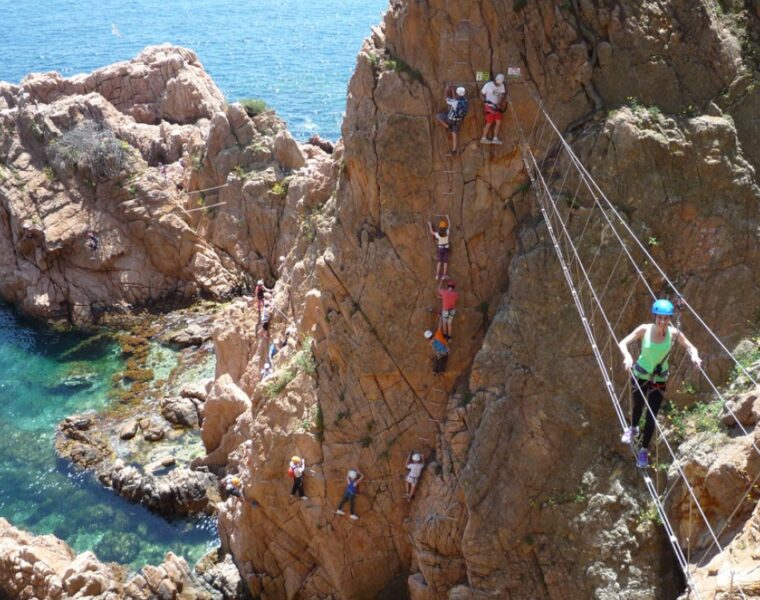 Disfruta de una excursión a la Vía Ferrata