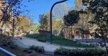 Abre un nuevo espacio verde en la intersección de las calles Zamora y Pallars