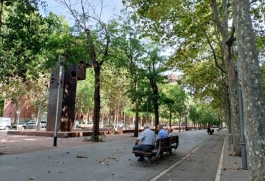 El districte de Sant Martí completa les obres de millora de les voreres i del passeig central de la rambla de Prim