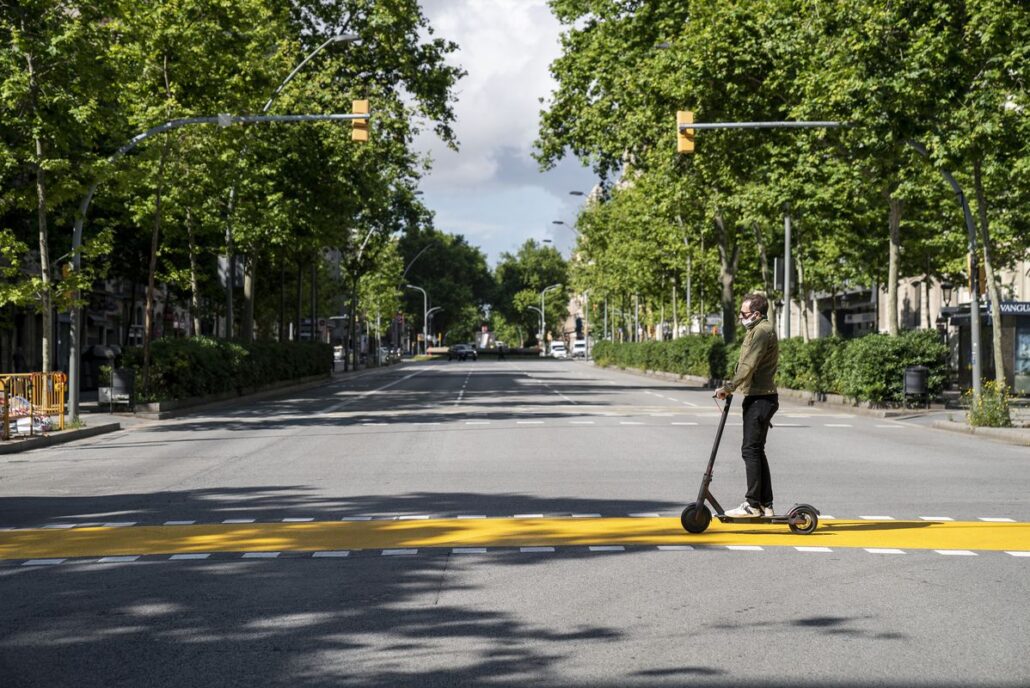 Le nouveau code de la route de Barcelone et l'obligation de porter un casque dans les VMP entrent en vigueur.