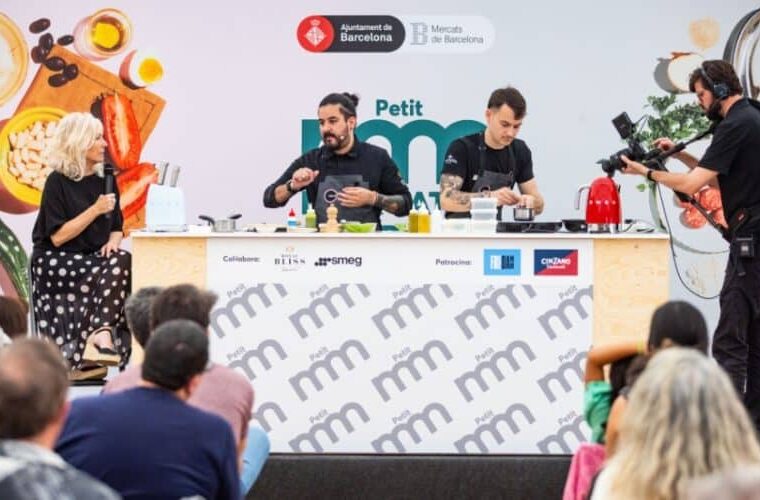 Más de 7.500 personas visitan la tercera edición de Petit Mercat de Mercats en el Mercat de Provençals