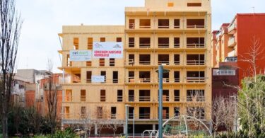Barcelona tiene el edificio de madera más alto de toda España