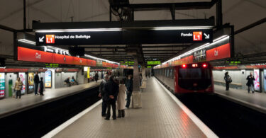 21 estaciones del tren y del metro de Barcelona tendrán nuevos nombres