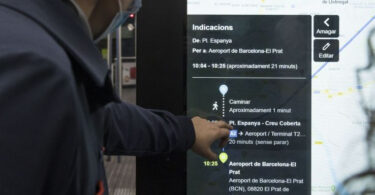 Kioscos interactivos de FCG para información de los usuarios