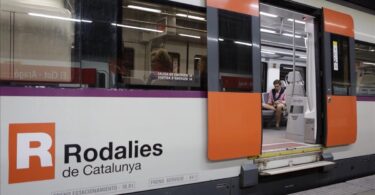 Por tres meses cortan líneas R2 y R11 del tren de Barcelona