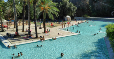 La fantástica piscina (lago artificial) de la Creueta del Coll