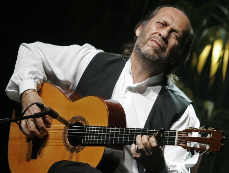 Tributo a Paco de Lucía: a la luz de las velas y guitarra española
