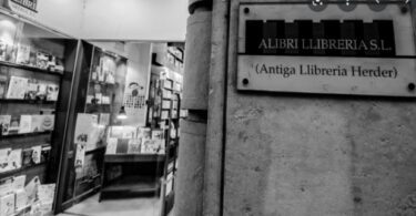 La librería Alibri, antigua Herder, cierra sus puertas antes de cumplir 100 años