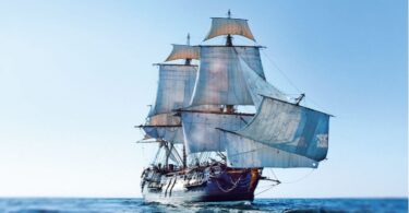Velero más grande del mundo llegó a Barcelona