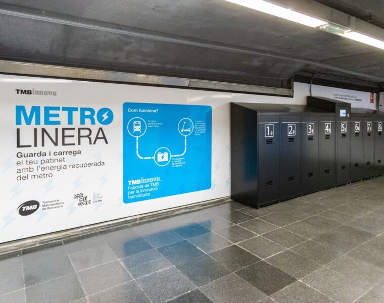 Carga un patinete con la frenada del metro en las “Metrolineras”