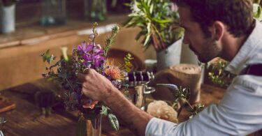 Música, solidaridad, flores y variedades en la Algodonera Market Lab