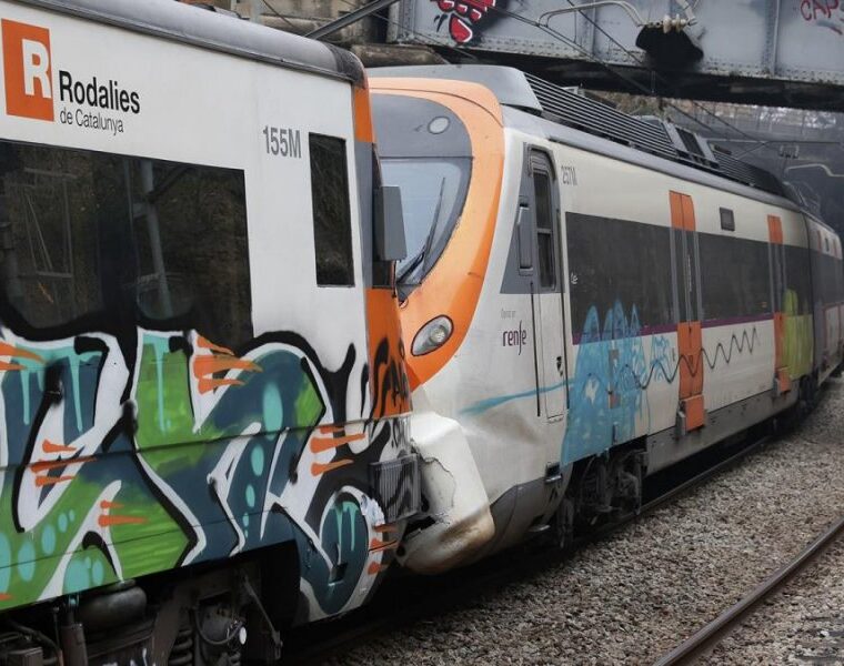 Al menos 155 heridos leves dejó el choque de los trenes de Rodalies ayer