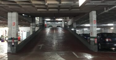 Crearán en Barcelona 14.000 plazas de aparcamiento para mejorar calidad del aire