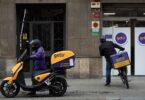 Prohíben supermercados y cocinas fantasma en Barcelona