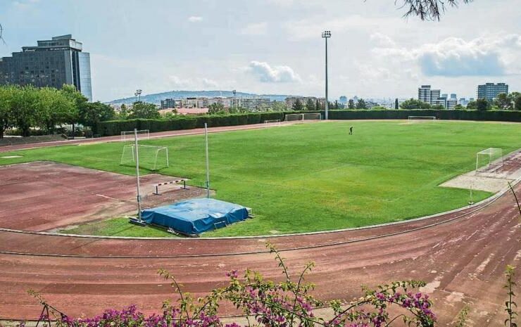 En las pistas deportivas de la UB se construirá el nuevo Hospital Clínic