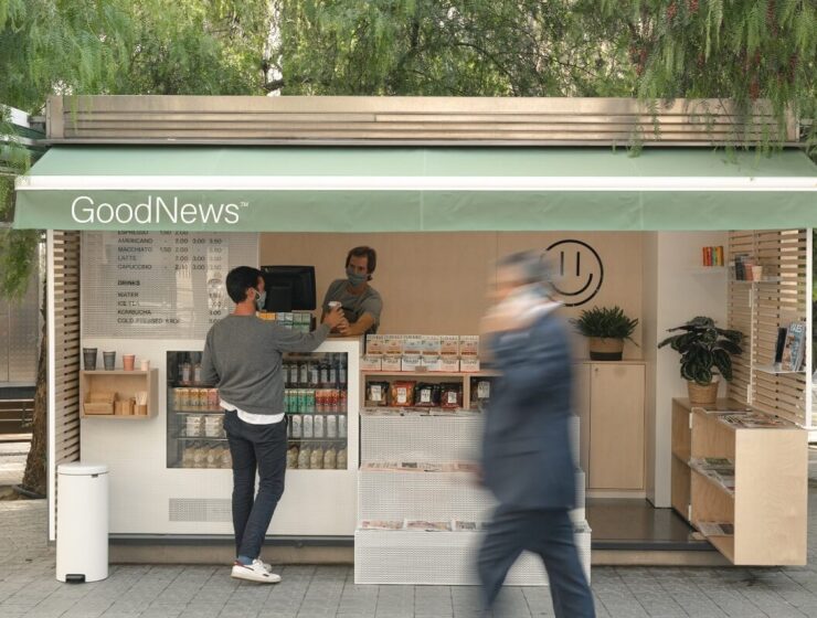 Venta de café y comida envasada: nuevos productos de los quioscos de Barcelona