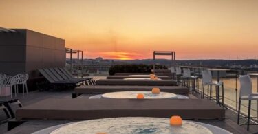 Hoteles sin niños: el concepto “only adults” cada día toma más fuerza