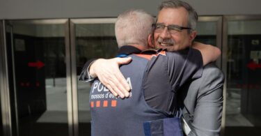 Se jubila el primer comisario de los Mossos a los 65 años y 40 años de servicio