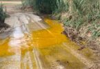 Frenan derrame de 1.000 metros cúbicos de aceite antes de llegar al Besòs