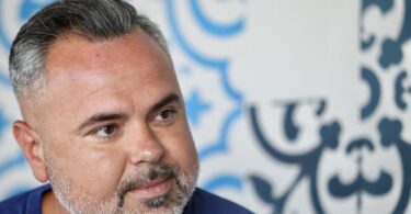 Juan Magán se presenta en Badalona gratis