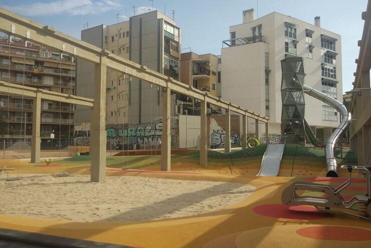 23PM Abrió nueva superárea de juegos infantiles de Can Batlló