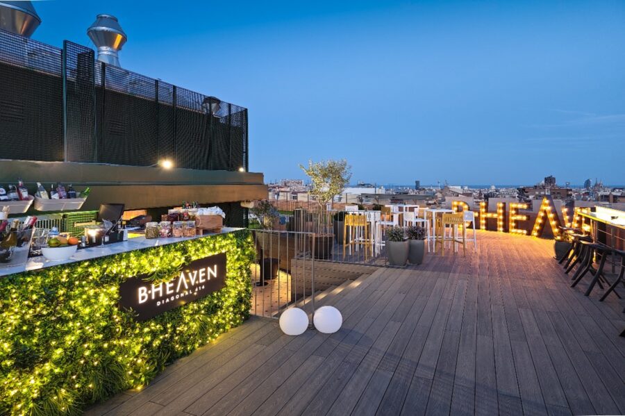 Nuevo Rooftop Con Vistas Deslumbrantes Del Ensanche