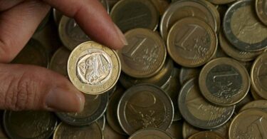 Salen de circulación las monedas de 1 euro falsas o no aptas