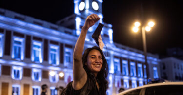 El fin de la última restricción: adiós a las mascarillas y declaración del fin de la crisis sanitaria