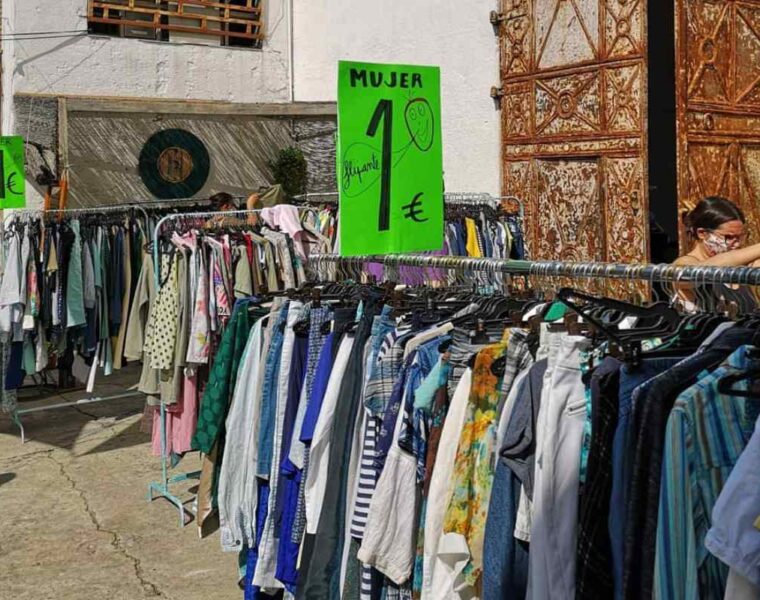 Por Fiestas del Raval mercado “Todo a 1 euro” y entrada gratis