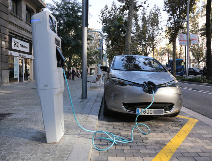 Se consolida la red pública de recarga de coches eléctricos en Barcelona