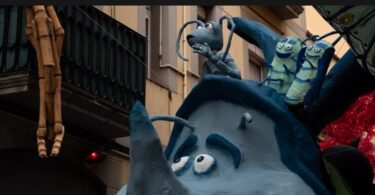 La calle Progrés gana el concursos de decoraciones de la Fiesta Mayor de Gràcia 2023