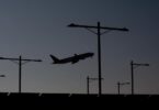 Se estudia posible eliminación de once vuelos cortos para reducir 300,000 toneladas de CO2