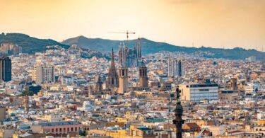 La reconversión de oficinas vacías en viviendas para solucionar su escasez en BCN