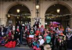 Desfile de catrinas en Barcelona para celebrar el Día de Muertos mexicano