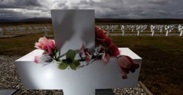 Cataluña trabaja en decreto de incineración con normas estrictas para funerarias