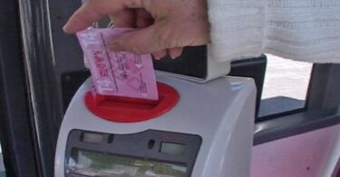 Qué sucede con la Tarjeta Rosa para personas mayores con los cambios en la T-Mobilitat