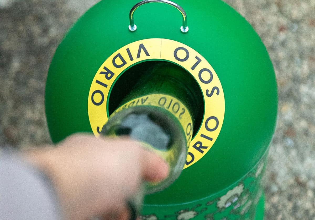 Catalonia and glass container recycling over the last 25 years