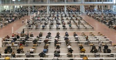 Cerca de 8,500 aspirantes aplicaron para 1.529 plazas en el Ayuntamiento de Barcelona