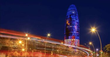 Mars Illumination: la Torre Glòries se sumerge en una experiencia marciana única