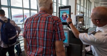 Inicia el reconocimiento facial en El Prat sin usar tarjeta de embarque