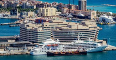 El Puerto de Barcelona rompe su propio récord de cruceristas con 3.5 millones de pasajeros