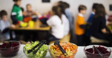 El costo en alza de los comedores escolares en Barcelona: ¿Qué implica para las familias?